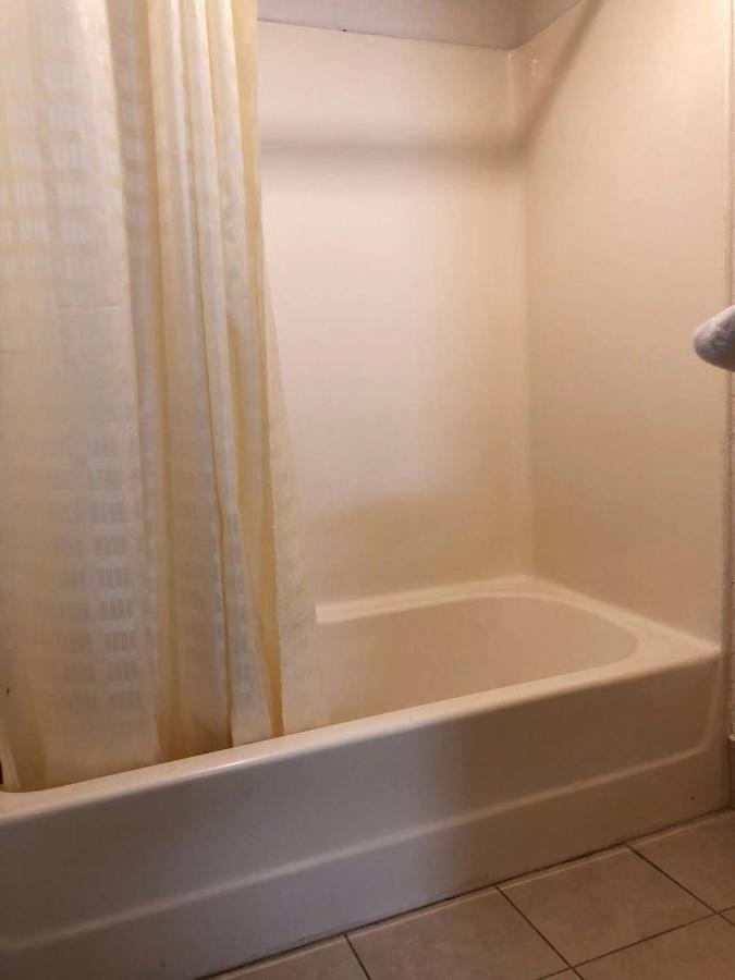 هيميت Royal Inn And Suites المظهر الخارجي الصورة