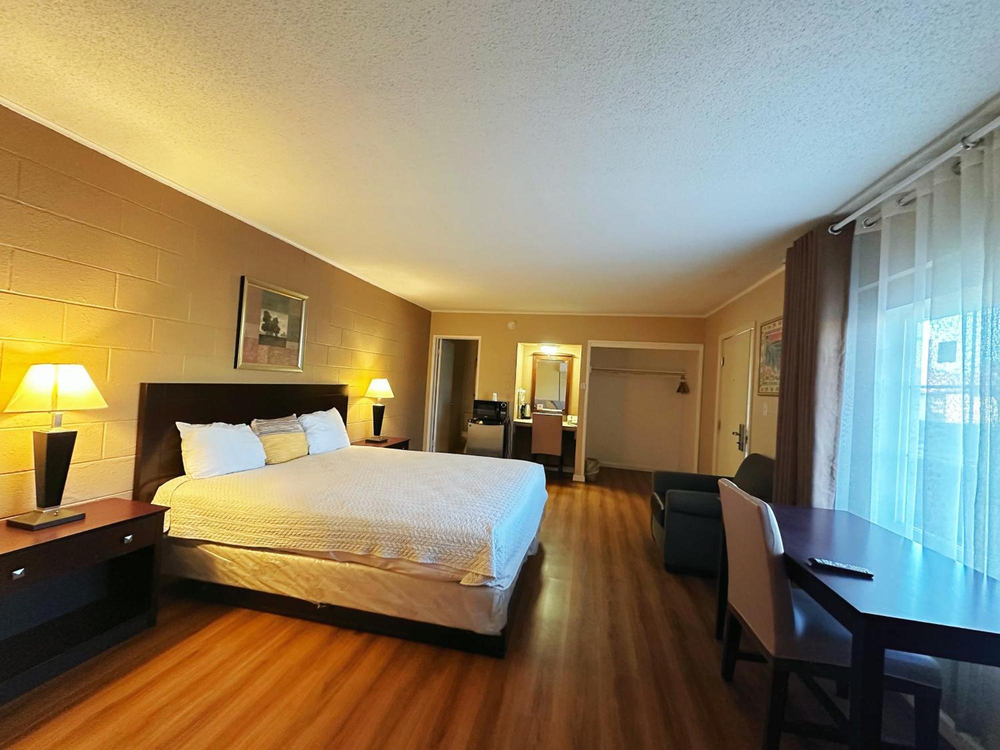 هيميت Royal Inn And Suites المظهر الخارجي الصورة