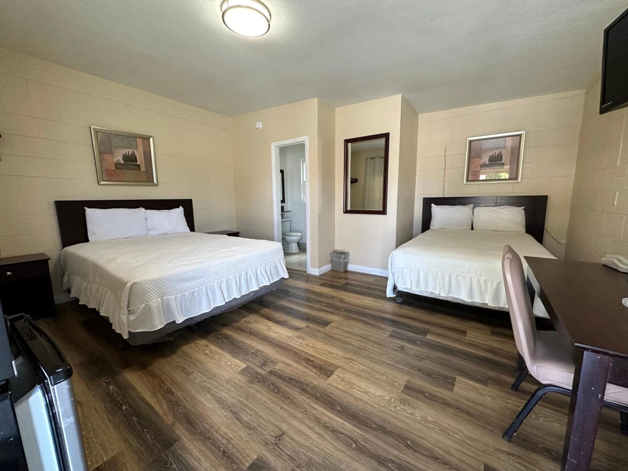 هيميت Royal Inn And Suites المظهر الخارجي الصورة