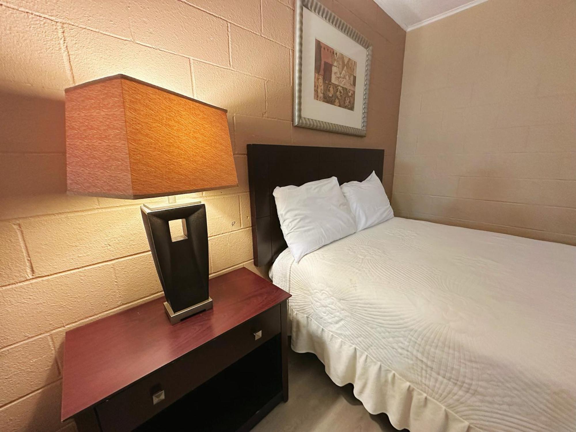 هيميت Royal Inn And Suites المظهر الخارجي الصورة