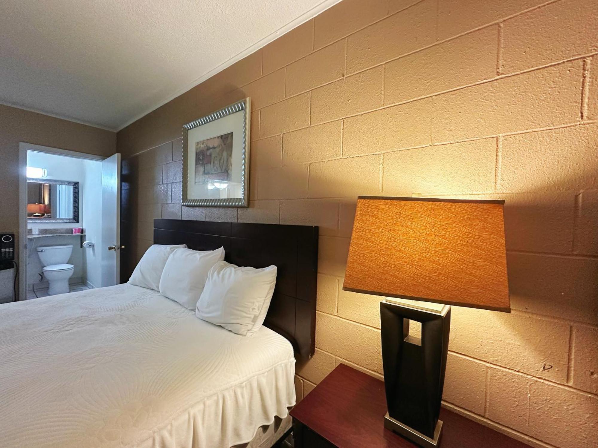 هيميت Royal Inn And Suites المظهر الخارجي الصورة
