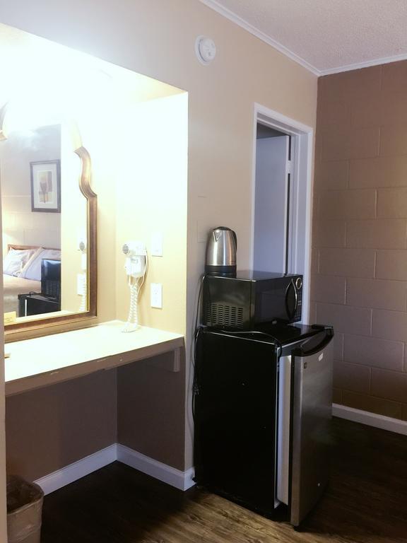 هيميت Royal Inn And Suites المظهر الخارجي الصورة
