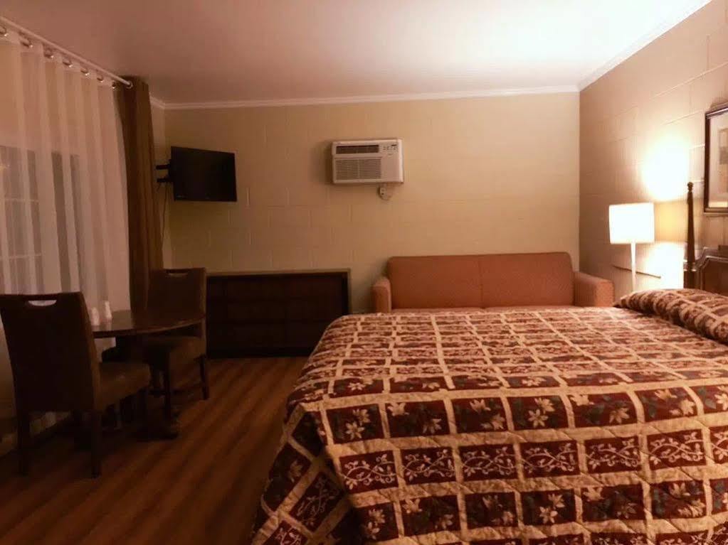 هيميت Royal Inn And Suites المظهر الخارجي الصورة
